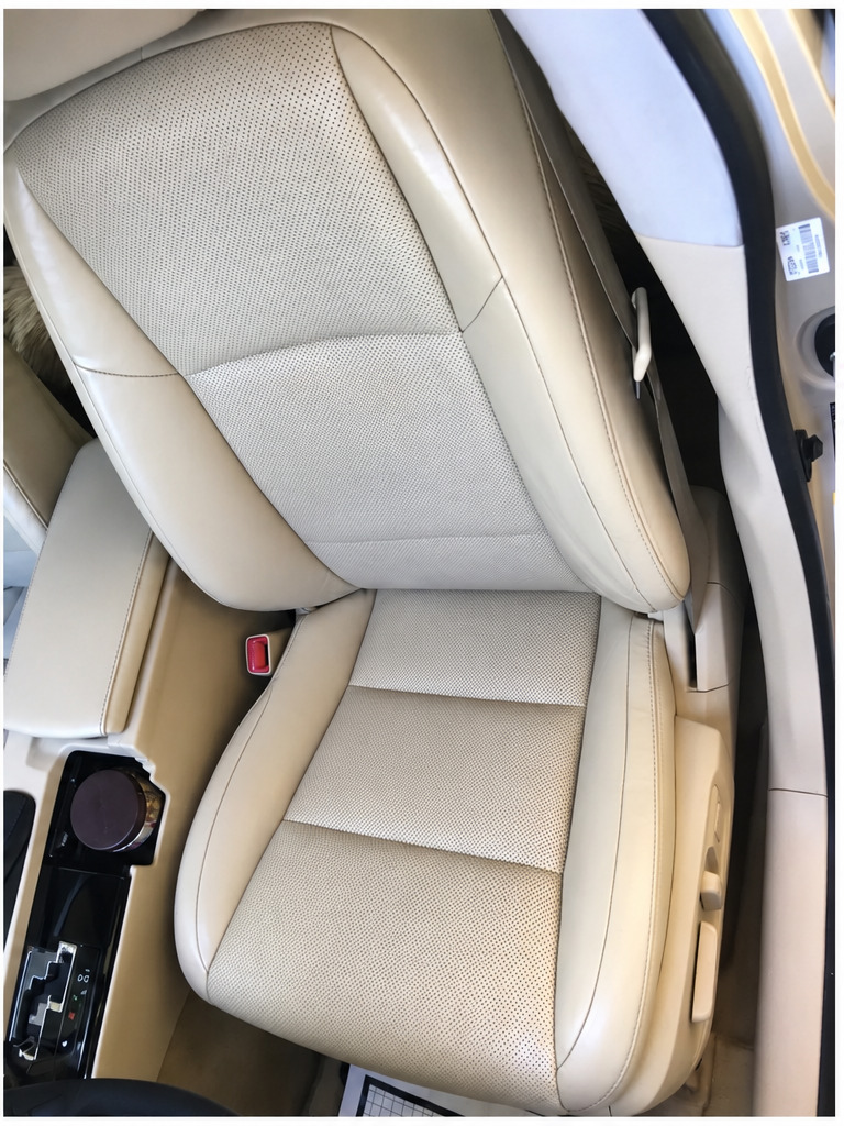 Leather Seat Refresh - after detailing result